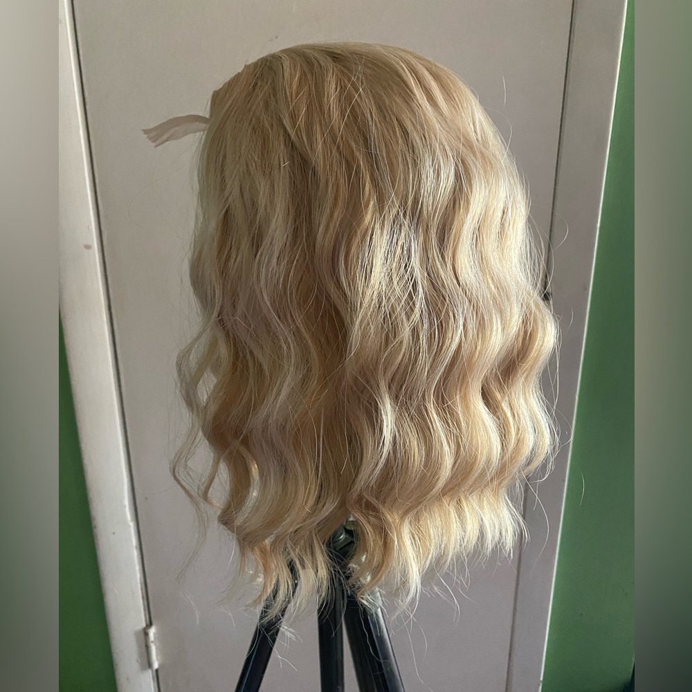 Synthetic Mixed Blonde Lace Tab Wavy Wig - Picture 10 of 14